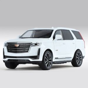 2026 1:24 Escalade SUV Alloy Luxy Car Model Diecasts Metal Off-road Vehicles Car Model Sound Light Simulation Toys Gifts