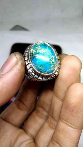 Cincin batu pirus Nevada