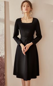 Đầm đen xòe cổ vuông tay dài lơ vê tặng kèm đai