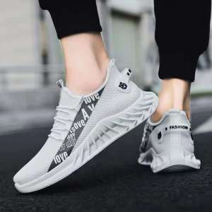 2021 new leisure travel breathable sports shoes mens running shoes