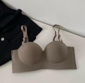 [Lec secret] Ready Stock half cup bra new seamless comfortable wireless push up bra 719