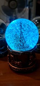 Souvenir Perjalanan Paris: Bola Salju Eiffel & Merchandise