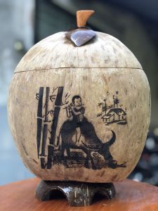 TẶNG ẤM TRÀ  -  Có Video -  Bình giữ nhiệt  Bộ giữ ấm trà bằng trái dừa khắc Lazer có đế - mỹ nghệ dừa Bến Tre - Danh Dừa Shop