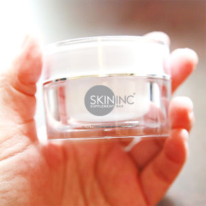 Skin Inc Pure Deepsea Hydrating Mask | Luxurious overnight sleeping mask | Delivers clear hydrated glowing skin all in a single dose of slumber. A unique sleep-in or rinse off transparent gel mask that hydrates clarifies and brightens skin.