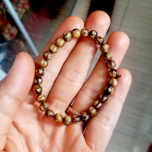 Vòng tay chuỗi đá phong thủy mắt hổ khắc chú Omani vàng-nhiều cỡ ly