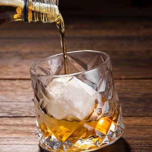 【One Cat Shop】 Rotating Whiskey Glass Classical Household Beer Cup High-End Crystal Wine Glasses Ins Wind Nordic Brandy Drinkware with Coaster
