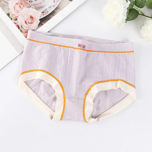 Womens seamless mugwort warm underwear for girls born in Japan mid waist underwear
