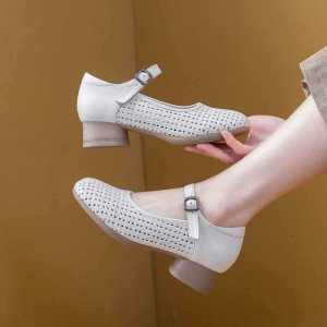Free Shipping 2026 Spring/Summer New Collection: Women’S Sandals With A Chunky Mid-Heel Rubber Soft Sole And Hollow Design Fashionable And Versatile