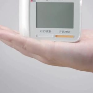 Omron Electronic Monitor Wrist Measurement Instrument 6121 Wrist Monitor for Home Use