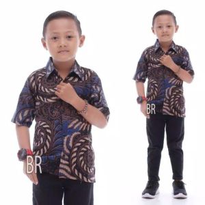 Baju batik couple ayah dan anak laki laki lengan panjang dan pendek umur 3 sampai 10 tahun Baju batik anak cowok lengan panjang dan pendek motif terlaris Kemeja batik anak laki laki kekinian