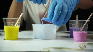 5 Compartment Silicone Mixing Cup Silicone Distributing Cup Silicone Split Cup Resin Mixing Cups for Crafts Art Projects