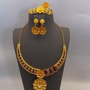 Sang trọng và xa hoa với vẻ ngoài giàu có. 24K Bộ trang sức cưới cô dâu Dubai châu Âu và Mỹ: vòng cổ hoa mặt trăng vàng bông tai nhẫn vòng tay