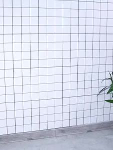 Aluminum plastic panel wall sticker self-adhesive imitation ceramic tile grid bathroom milk tea shop kitchen wall decoration waterproof and moisture-proof sticker