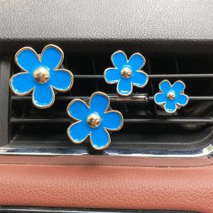 4Pcs/Set Car Outlet Vent Perfume Clips Car Air Freshener Conditioning Aromatherapy Small Daisy Interior Decoration Accessories