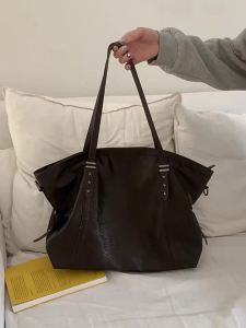 AE Large-capacity womens bag versatile college-style shoulder bag black commuter soft leather tote bag casual crossbody bag trendy