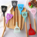 PLT  spatula silikon gagang kayu tahan panas / alat masak sodet sutil. 