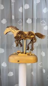 Sacesr Wooden Splicing Horse Figurines Aesthetic Rechargeable Silent Ornaments Creative Mechanical Qianlima Decor Sculptures Funny Gift R3K9L