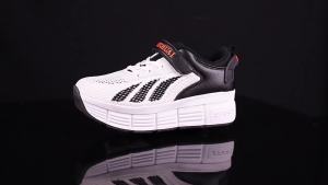 RT♢Giày Chạy Bộ Thể Thao Có Bánh Xe Tự Động Biến Hình Cho Bé Trai Bé Gái3/30