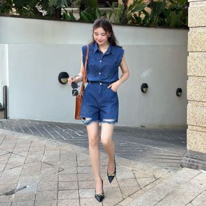 Set bộ jeans sát nách kèm quần rách lại .Lưng sau thun. Ms-156 cao cấp