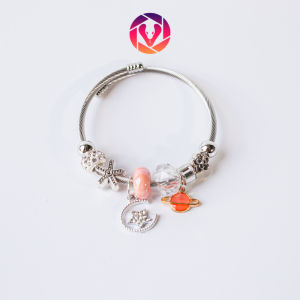 Vòng charm đeo tay đính hạt họa tiết ngôi sao và mặt trăng phong cách Hàn Quốc