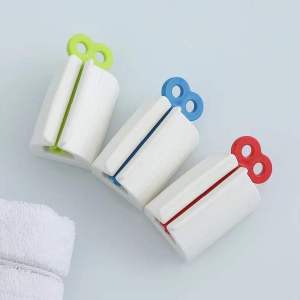【READY STOCK】 Bathroom Accessories Toothpaste Rolling Tube Toothpaste Squeezer Stand Holder 挤牙膏神器