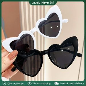 Retro Pose Love Sunglasses Female Fashion Big Face Thin Sunglasses Summer Travel Sunshade