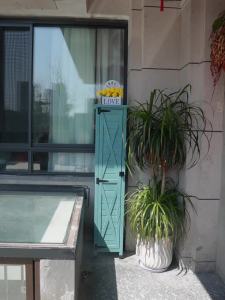 Balcony Storage Cabinet Balcony Storage Cabinet Space Savers Waterproof and Sun Protection Courtyard Balcony Gap Storage Cabinet Balcony Storage Cabinet Space Savers