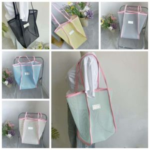 CRNGW ระบายอากาศได้ กระเป๋าตาข่าย ความจุขนาดใหญ่ แสงเรืองแสง กระเป๋าถือลายตารางชายหาด ถุงเก็บน้ำทิ้ง ไนลอน กระเป๋าสะพายข้างแบบเจาะรู สาวๆ