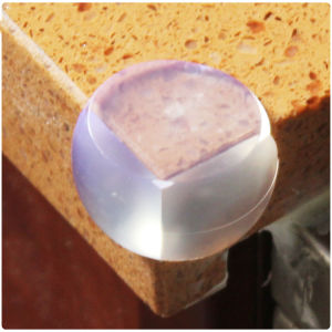 Che góc bàn an toàn cho bé bịt cạnh bàn silicon