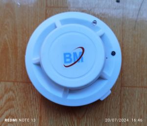 Báo Khói báo cháy Thiết Bị Cảnh Báo Cháy phát sóng radio Thiết Bị Cảnh Báo SP-gép với còi  báo động sử dụng pin 9v