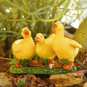 UMBRAULI Resin Three Ducks Statue Decorative Cartoon Animal Miniatures Figurine Creative Cute Ducks Sculpture Outdoor