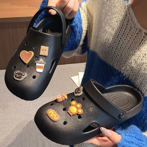 [Free Shipping] Versatile Clog Sandals Closed-Toe Slippers for Women Lightweight Non-Slip Suitable for Outdoor Wear Summer Fashion Flat Sole Beach Sandals