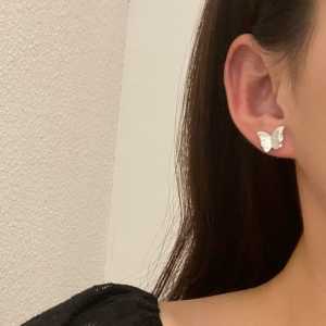 [ Bayar DItempat ] Anting Tusuk Wanita Titanium Lapis Emas Putih Anti Karat / anting Kupu Kupu Titanium Silver Anti Karat / Anti Wanita Titanium Import