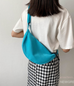 Tas Kanvas Uniqlo Mini Wanita Selempang Waist Bag Sling Bag Shoulder Round Bulat Uniqlo Cewek / Tas Wanita Tas Bahu Mini Wanita Sling Bag Tas Selempang Wanita Import Selempang Waist Bag Tas Kuliah Nylon Uniqlo Crossbody Bag Bag Uniqlo Sling Bag Handbag