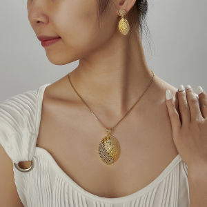 SEQUITO Vintage Ladies Jewelry Accessories Gold Color Big Leaf Long Pendant Necklace Dangle Earrings Evening Party Set SJ428