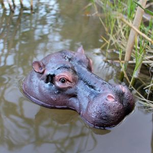HENRYQ Funny Floating Hippopotamus Ornaments Resin Craft Lifelike Pond Floating Hippopotamus Head Creative Handmade Animal Figurines Decoration Garden Lawn Pond