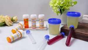 96 ชิ้น อุปกรณ์งานเลี้ยงสำเร็จการศึกษาพยาบาล ขวดยาเปล่า 8 ดราม แบบกดลงและหมุน ถ้วยเก็บตัวอย่าง 4 ออนซ์ ขวดตัวอย่างปัสสาวะ หลอดทดลอง 15 มล. ป้ายติด (ฮาโลวีน)