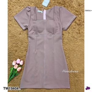 Mini dress เย็บแต่งแถบด้าย เนื้อผ้าหนามีน้ำหนักเป็นทรง TT19404