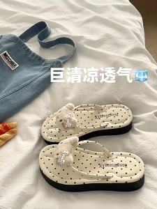 [Free Shipping] Polka Dot KT Cat Thick-Soled Flip-Flops For Women Summer Outdoor Wear Height-Increasing Non-Slip Soft-Soled Beach Sandals