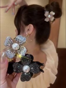 Korean Fashion Four-leaf Flower Hair Clip Elegant Diamond Hairpin Luxury Hair Accessories for Women