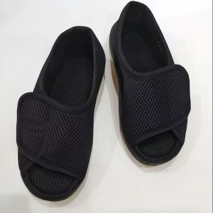 รองเท้าโรคเบาหวาน สำหรับผู้ชายรองเท้าสลิปออนกว้างเป็นพิเศษสำหรับรองเท้าใส่เดินที่สามารถปรับได้สำหรับเท้าบวม