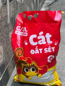 CÁT ĐẤT SÉT- CÁT VỆ SINH CHO CHÓ MÈO CAO CẤP CATIFUL CÓ 3 HƯƠNG THƠM DỄ CHỊU. Giá mềm chất xịn mùi thơm vón siêu tốt!