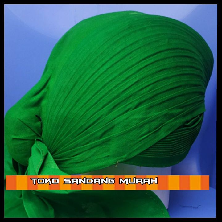 Blangkon%20Jogja%20lipat%20Hijau%20Polos%20Sliwir%20HALUS%20/Adat%20Jawa%20/Pakaian%20Tradisional%20/Surjan%20Lurik%20-%20Image%202