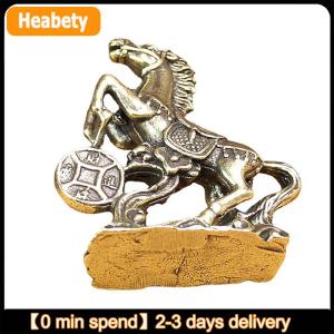 【2-3 ngày giao hàng】 Đồng thau ngựa bước trên đồng xu may mắn Tượng phong thủy bàn thu nhỏ đồng nguyên chất thủ công bộ sưu tập Trung Quốc nhà văn phòng bức tượng nhỏ