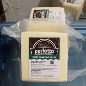 Perfetto Keju Mozzarella 100 gram Moza Lumer Murah Exp Panjang Import Asli