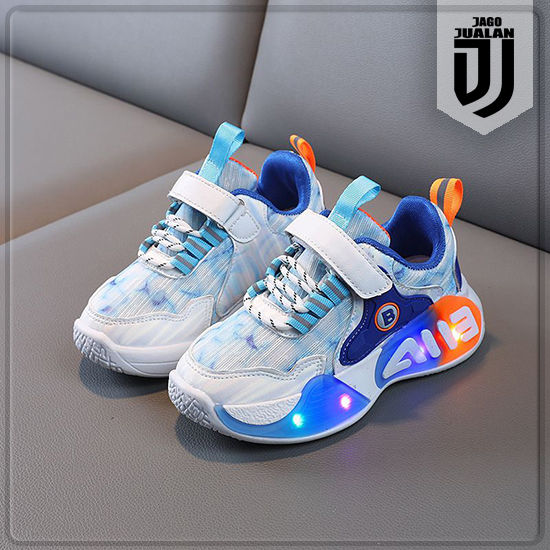 Sepatu%20Sneakers%20EILA%20Lampu%20LED%20Anak%20usia%201%202%203%204%205%206%20tahun%20/%20Sepatu%20Kets%20Tali%20Perekat%20Anak%20Balita%20Cowok%20Cewek%20Motif%20Keren%20/%20Sepatu%20MENYALA%20Anak%20Laki%20Laki%20Perempuan%20Fashion%20Sport%20/%20Sepatu%20Baby%20Casual%20Wanita%20Pria%20Sol%20Menyala%20/%20Sepatu%20Running%20Anak%20LED%20Trendy%20-%20Image%203