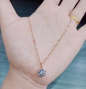 KALUNG WANITA BAHAN TITANIUM WARNA ROSE GOLD / AKSESORIS WANITA BAHAN TITANIUM / PERHIASAN FASHION BAHAN TITANIUM GIRLIE ACC