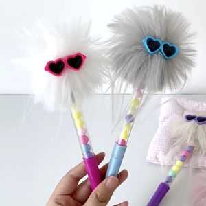 ปากกาหมึกสีฟ้าเขียนลื่นขนาดเล็กเหมาะสำหรับห้องเรียนห้องประชุมสำนักงานแว่นตาสนุก