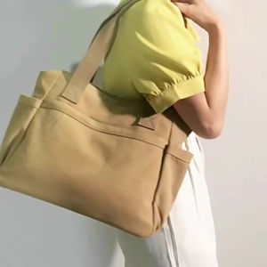 2023 Túi vải canvas cung cấp trực tiếp xuyên biên giới túi đeo vai nữ phong cách retro giản dị dung tích lớn kiểu dáng mới có sẵn túi tote.