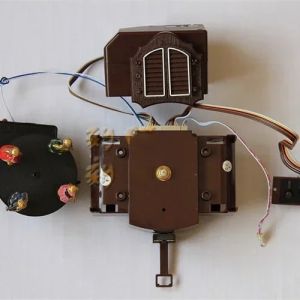 FFBH Vintage Cuckoo Clock Movement Multi-Function Wall Clock Mechanism Music Rotating Stage Bird Accessories Repair Clocks Parts 8N6Y2